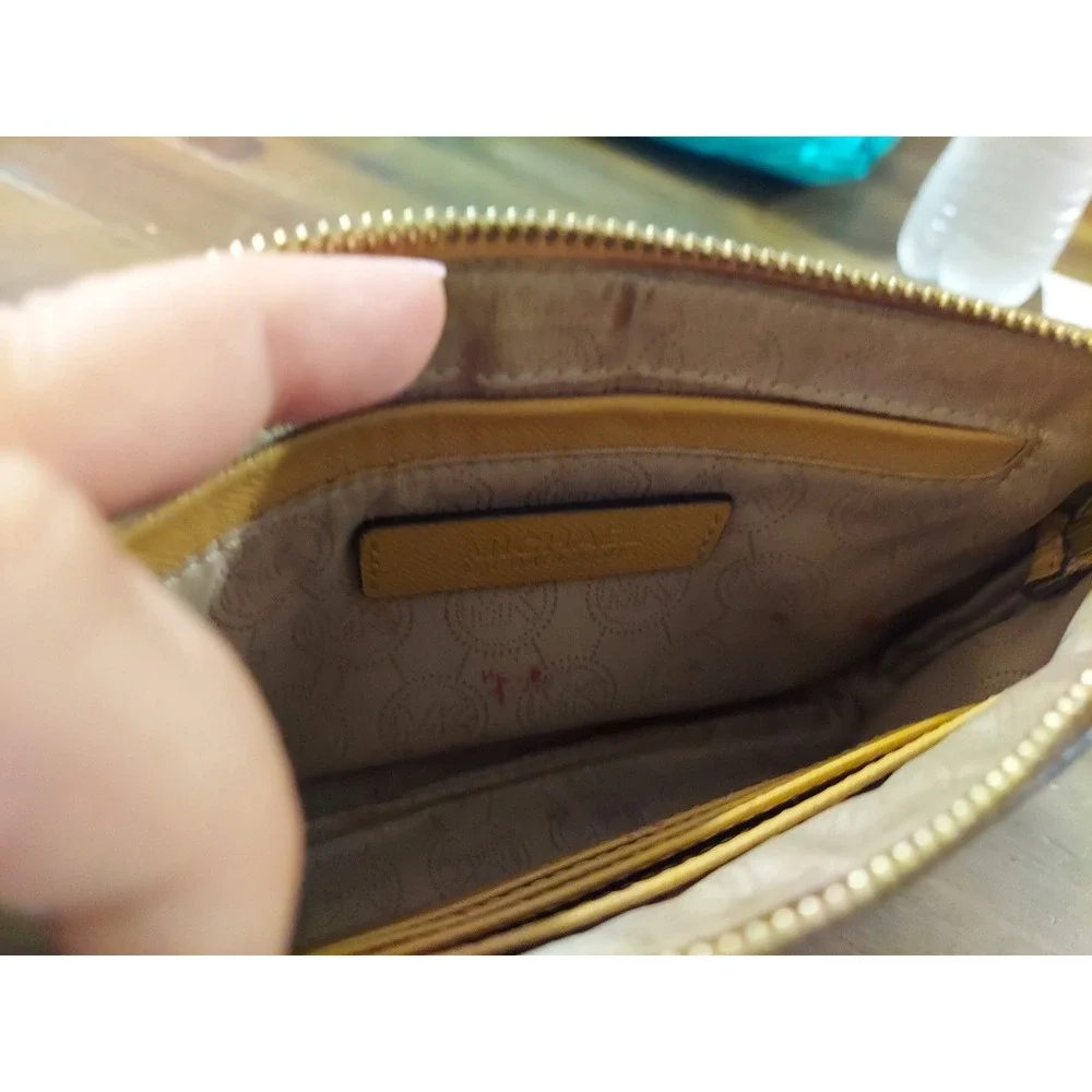 MICHAEL Michael Kors Jet Set Travel‎ Bag Wrislet MK Logo Wildberry Tan MK